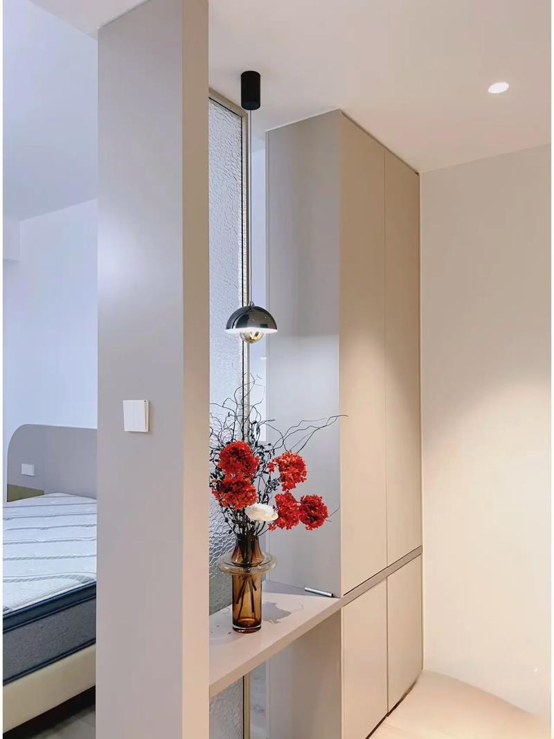 .你家的主臥床對著衛生間門,讓你感到