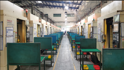 李曉彤率隊赴東莞市考察企業，與家鄉企業家共話家電零配件銷售新機遇